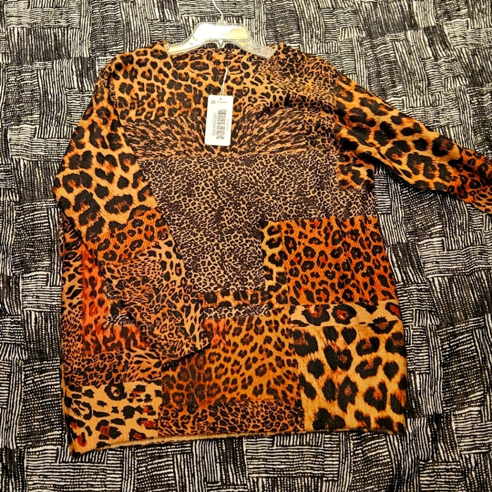 Oversize Super Soft Leopard Print Sweater.